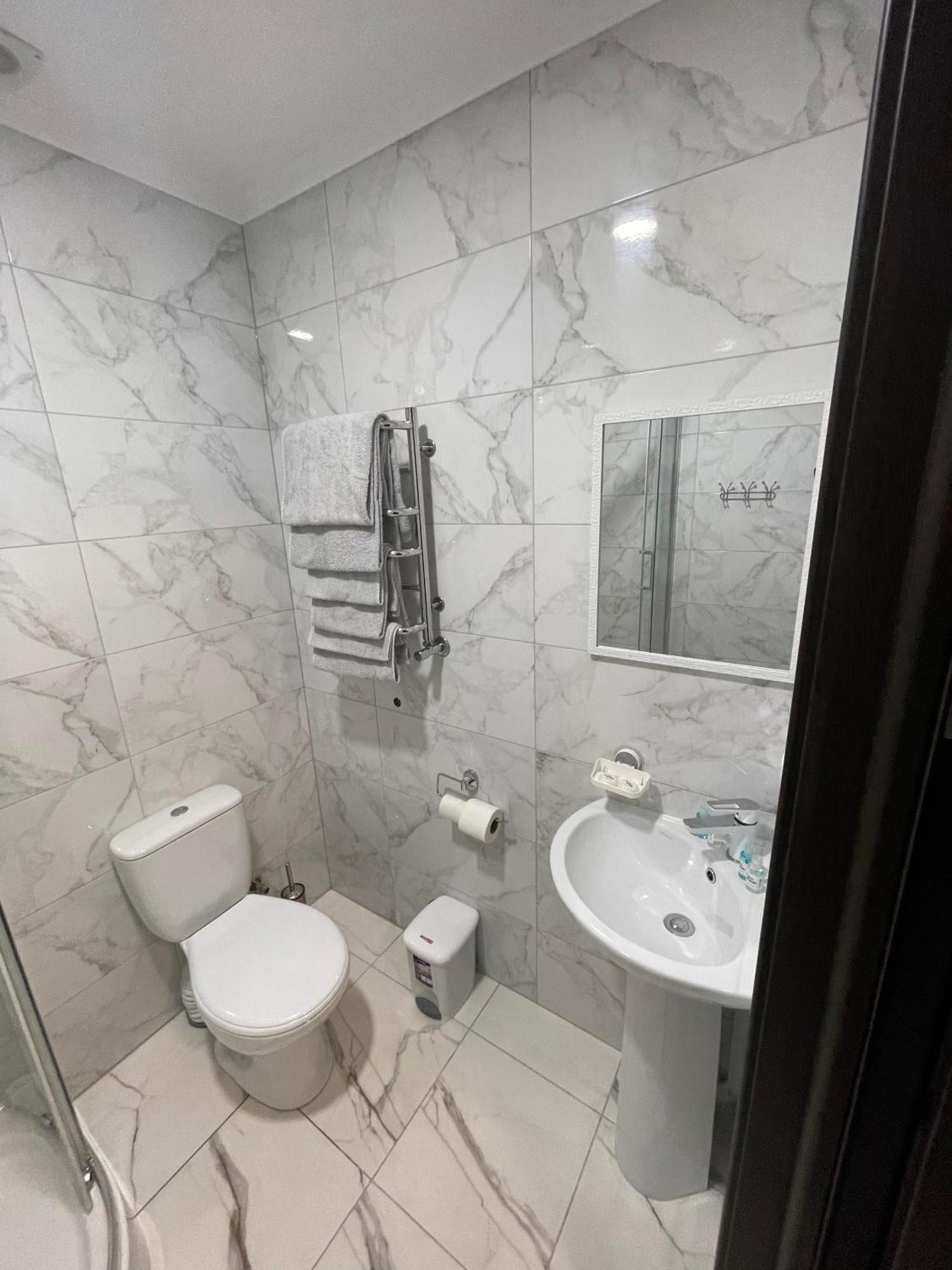 Ні Пуху, Ні Пера! Hotel Reshetylivka Bagian luar foto